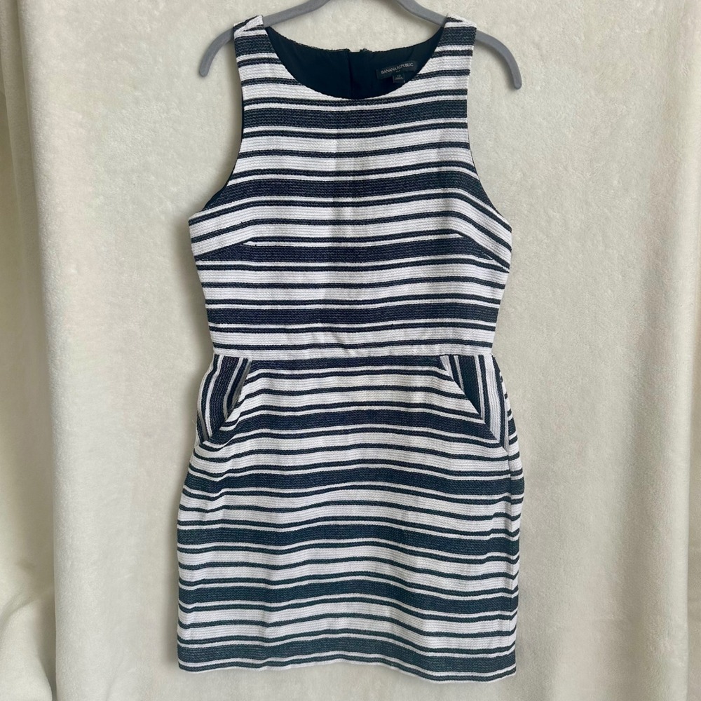 Banana Republic Black White Stripe Sheath Dress Back Cutout Size 12